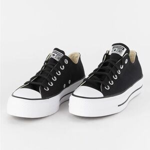 CONVERSE Chuck Taylor All Star Lift Platform Sneakers Women’s Low Top size 8